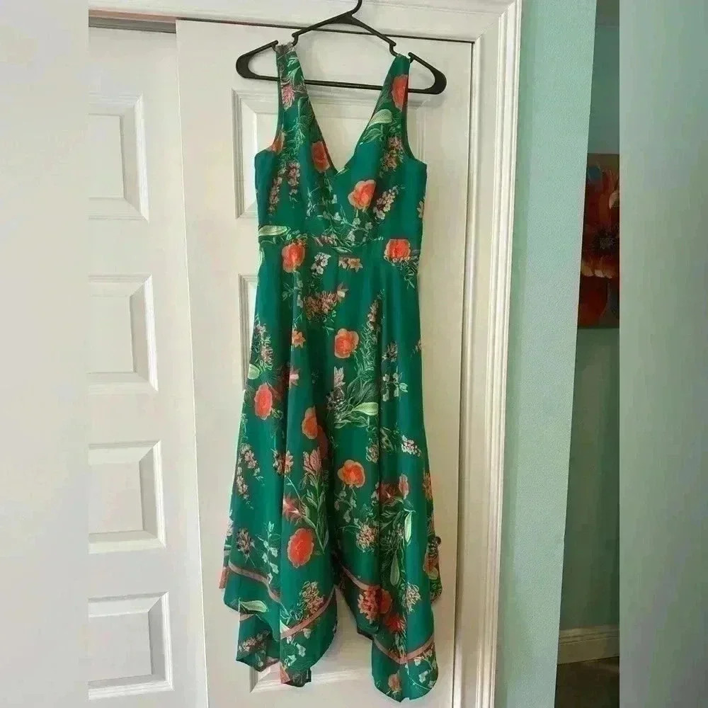 VINCE CAMUTO Women Midi Asymmetrical Dress Sz 4 Handkerchief Hem Floral Tropical